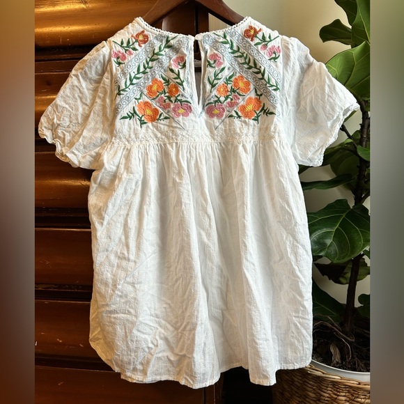 New In Loom Floral Embroidered Blouse Size Medium - Picture 4 of 13